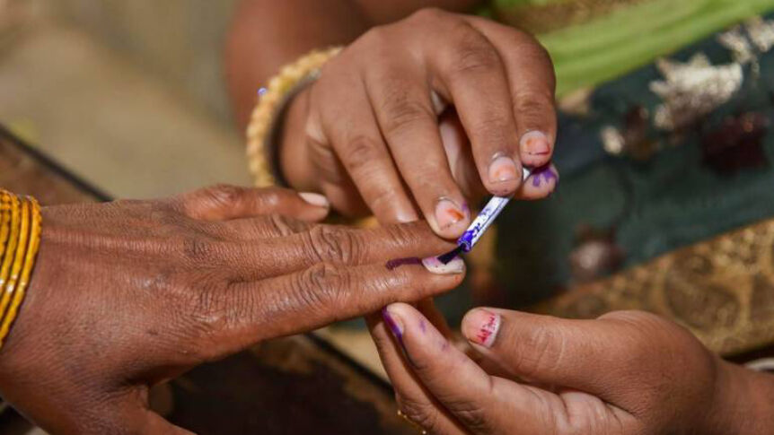 दिल्ली चुनाव LIVE :  70 विधानसभा सीटों के लिए मतदान खत्म, 57 फीसदी मतदान