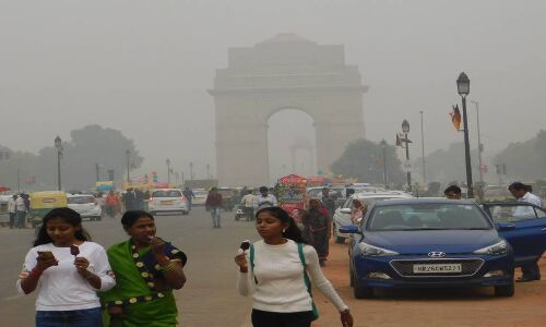 भारत में वायु प्रदूषण से पिछले साल हुईं 16.7 लाख मौतें, दिल्ली बनी सबसे जहरीली राजधानी