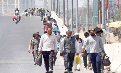 कोराना में सांसद-विधायक फंड की घोषणा कर रहे ऐसे, जैसे अपनी जमीन-जायदाद बेचकर दे रहे हों दान