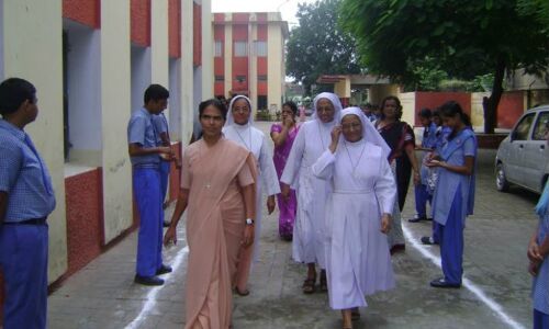 भाजपाई नेताओं के दबाव में डीएम ने शुरू की मिशनरी स्कूल के जमीन का पट्टा निरस्त करने की कार्यवाही