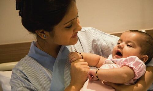 सबसे बड़ा नरसंहार : बेटों की लालसा में हर साल मारी जाती हैं 8 लाख बेटियां