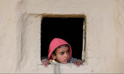 फोटो फीचर : कोरोना लॉकडाउन के बीच संकट में कश्मीर में खानाबदोशों की जिंदगी