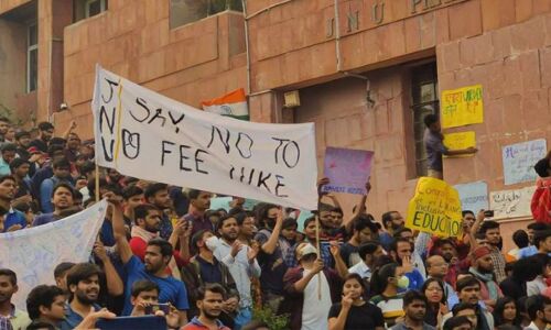 सोशल मीडिया पर ट्रेंड कर रहा #JNU_को_बंद_करो,  JNU को ही लेकर सबसे ज्यादा टैक्स का दर्द क्यों?