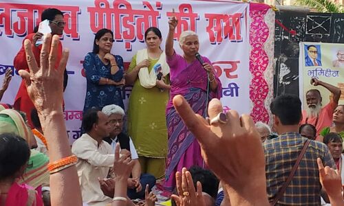 पटना में पहले बाढ़ और अब बीमारी दोनों ही नीतीश सरकार की देन : मेधा पाटकर