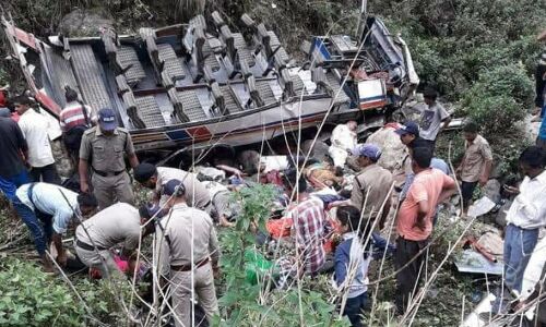 उत्तराखंड में भयानक बस हादसा, 47 लोगों की मौत