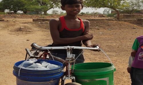 इलाहाबाद के देहाती इलाकों में पानी का संकट, गरीब लोग भाग रहे गांव छोड़कर