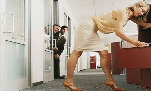 एचआर वाली लड़कियों को ऐसे नहीं मिलता मोटा पैसा