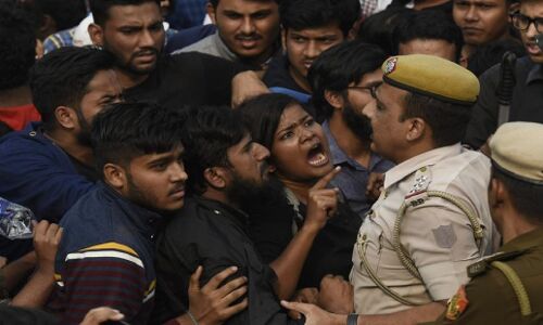 जेएनयू : अब 10 रुपये वाले रूम के देने होंगे 300 रुपये, सर्विस चार्ज के 1700 रुपये वसूले जाएंगे