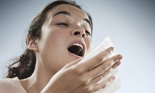 कोरोना हॉरर : ग्राहक को आई खांसी तो फेंक दिया 26 लाख का सामान और बुला ली पुलिस