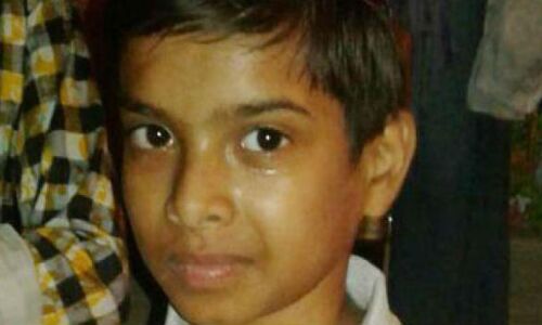 फीस के लिए बेइज्जत कर खदेड़ने पर बच्चे ने लगाई फांसी