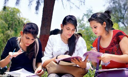 दिल्ली विश्वविद्यालय के शिक्षक ने लिखी ऐसी सच्चाई की पोस्ट हुई वायरल