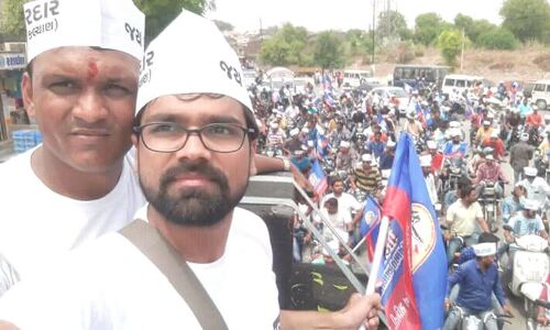 मोदी जी अपनों के मरने का दुख वही जान सकता है जिसके घर से 2-2 अर्थियां एक साथ उठी हों