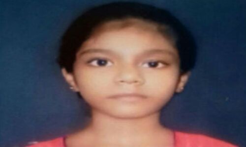 प्राइवेट स्कूल की टीचर ने चौथी कक्षा की बच्ची को इतना पीटा कि फट गई दिमाग की नसें