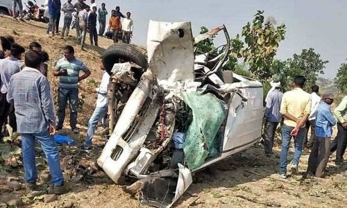 सागर में हुआ भीषण सड़क हादसा, 9 लोगों की मौके पर ही मौत