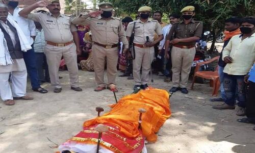 कोरोना वायरस से बचाव के लिए दवाई का छिड़काव करने से सफाईकर्मी संदीप की हुई मौत कोरोना वायरस से बचाव के लिए दवाई का छिड़काव करने से सफाईकर्मी संदीप की हुई मौत