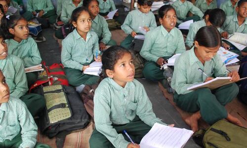 बड़ी खबर : 5 लाख गरीब छात्रों को दिल्ली सरकार ने स्कूलों से क्यों किया बाहर