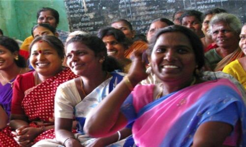 बढ़ती लैंगिक समानता के बीच पारिवारिक मूल्यों में गिरावट का दौर बढ़ती लैंगिक समानता के बीच पारिवारिक मूल्यों में गिरावट का दौर