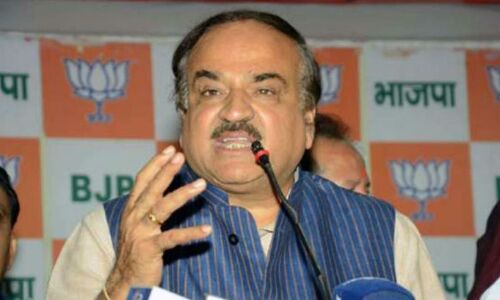 कैंसर से जूझ रहे केंद्रीय मंत्री अनंत कुमार का 59 की उम्र में निधन