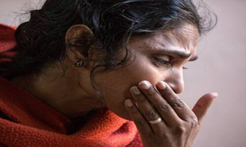 हाउस वाइफ :  पति और बच्चों के तिरस्कार का मुकाबला मैंने अपने कामकाज से किया