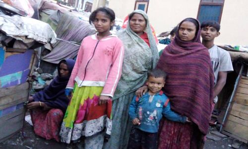 अल्मोड़ा के अधिकारियों के पास बेघरों को खदेड़ने का है आइडिया, पर बसाने का नहीं कोई प्लान