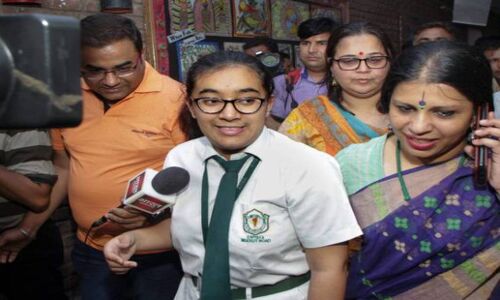 बोर्ड परीक्षा में 499 मार्क्स बच्चों की प्रतिभा नहीं शिक्षा व्यवस्था के दिमागी रूप से दिवालिया होने की निशानी