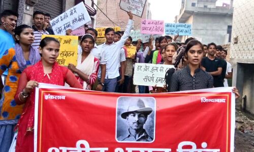 हिन्दुस्तान को ऐसे देश-सेवकों की जरूरत है, जो तन-मन-धन देश पर अर्पित कर दें - भगत सिंह