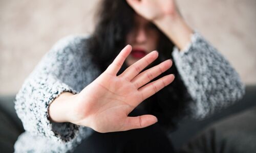 अत्यधिक गर्मी में बढ़ जाती है महिलाओं के साथ घरेलू हिंसा और यौन उत्पीड़न, भारत में यह प्रभाव सर्वाधिक