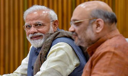 कार्रवाई तो दूर हेट स्पीच पर मोदी-शाह को चेतावनी देने की हिम्मत भी न कर सका चुनाव आयोग