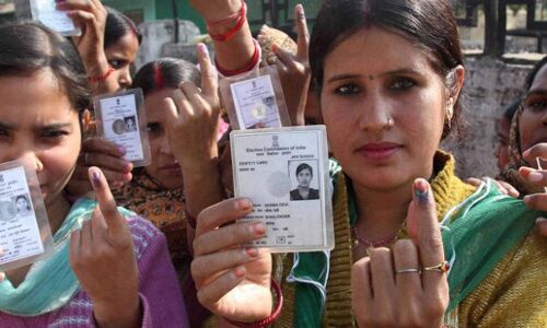 लोकतंत्र के इस महापर्व में है लोकतंत्र मात्र एक तिहाई