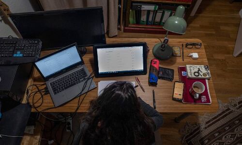 लॉकडाउन : वर्क फ्रॉम होम के लिए इंटरनेट की मांग बढ़ी, कमजोर नेटवर्क बढ़ा रहा मुश्किलें