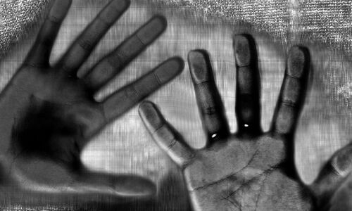 कोरोना के कारण पति फंसे राजस्थान में, भोपाल में दृष्टिहीन महिला बैंककर्मी से घर में घुसकर दुष्कर्म