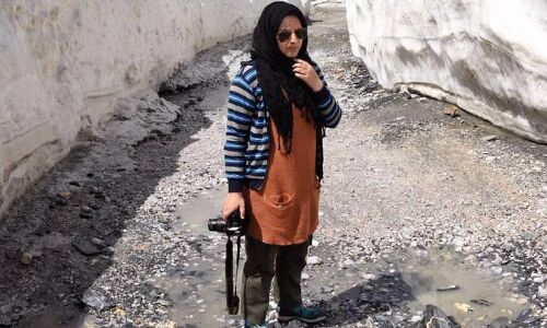 कश्मीरी महिला पत्रकार के खिलाफ राष्ट्रविरोधी पोस्ट करने पर UAPA के तहत मुकदमा दर्ज