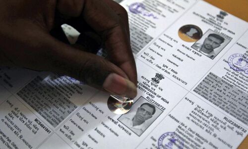 फर्जी वोटर मामले में चुनाव आयोग ने कांग्रेस की शिकायत को किया खारिज