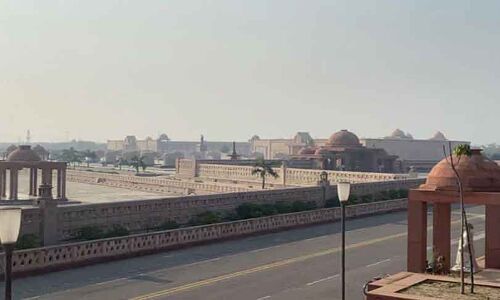 यूपी के 40 जिलों में नहीं हो रहा लॉकडाउन का पालन, योगी सरकार ने सख्ती बरतने को कहा