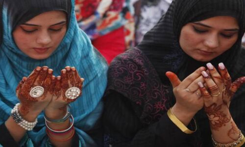 मुस्लिम महिलाओं के मस्जिद में प्रवेश व नमाज पर सुप्रीम कोर्ट करेगा विचार मुस्लिम महिलाओं के मस्जिद में प्रवेश व नमाज पर सुप्रीम कोर्ट करेगा विचार