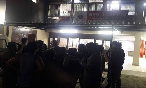 डीयू की महिला शिक्षक से पुलिसकर्मी बोला आपका दरवाजा नॉक ही तो किया, कुछ और तो नहीं हुआ