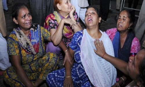 खुलासा : सिद्धू की पत्नी नवजोत कौर सिद्धू को पता था रेलवे ट्रैक पर हैं 5000 लोग