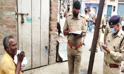 योगीराज : मजदूर पिता का आरोप बिस्कुट लेने गया था बेटा और पुलिस ने पीट—पीट कर मार डाला