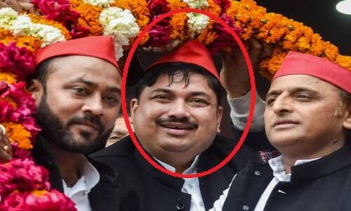 कब्र से निकालकर मुस्लिम औरतों का बलात्कार की बात कहने वाले हिन्दू युवा वाहिनी अध्यक्ष सुनील सिंह सपा में शामिल