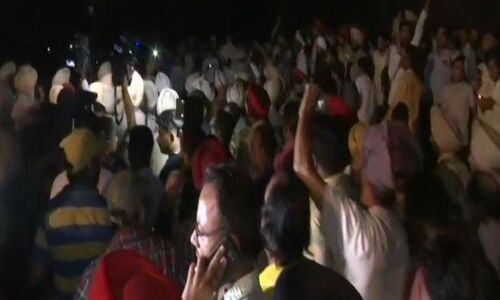 अमृतसर में दशहरे में मची भगदड़ के बाद भीड़ पर चढ़ी ट्रेन, 60 से ज्यादा लोगों की मौत