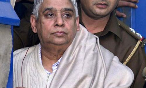 5 हत्याओं के लिए स्वयंभू भगवान रामपाल समेत 15 को आजीवन कारावास