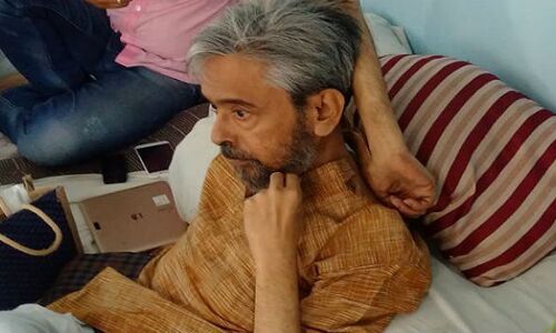 कॉमरेड देबू का व्यक्तित्व अग्नि दीक्षा के पॉवेल की याद दिलाता है