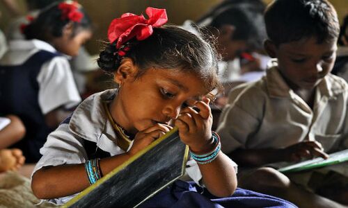 मंत्री जी कहते हैं आइडिया कंपनी पैसा देगी तो सरकारी स्कूल उसके नाम लिख देंगे