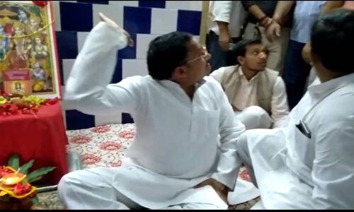 पूजास्थल पर बैठकर भाजपा सांसद ने कार्यकर्ता को दीं मां-बहन की गालियां, वीडियो हो रहा वायरल