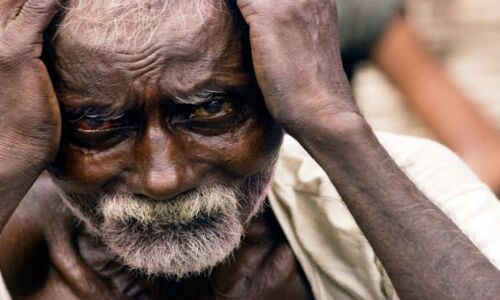 सिर्फ सड़कों पर दूध गिराते, सब्जी—फल फेंकते किसानों को ही नहीं उनके असल सवालों को भी दिखाए मीडिया सिर्फ सड़कों पर दूध गिराते, सब्जी—फल फेंकते किसानों को ही नहीं उनके असल सवालों को भी दिखाए मीडिया