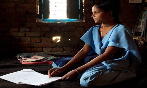 कोरोना लड़कियों के लिए बना आपातकाल, 2 करोड़ बच्चियां होंगी माध्यमिक शिक्षा छोड़ने को मजबूर