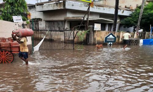 नेपाल और बिहार में लगातार बारिश से बढ़ रही टेंशन, नदियों में जलस्तर बढ़ने से अलर्ट पर शासन-प्रशासन नेपाल और बिहार में लगातार बारिश से बढ़ रही टेंशन, नदियों में जलस्तर बढ़ने से अलर्ट पर शासन-प्रशासन