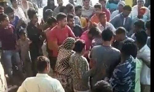 पानीपत में गोकशी के बहाने मुस्लिम युवक की हत्या की कोशिश, महिला ने बचाई जान पानीपत में गोकशी के बहाने मुस्लिम युवक की हत्या की कोशिश, महिला ने बचाई जान