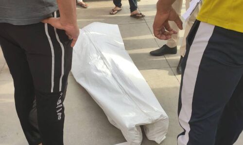 दिल्ली के डॉक्टर ने की आत्महत्या, सुसाइड नोट में आप विधायक पर लगाया प्रताड़ित करने का आरोप