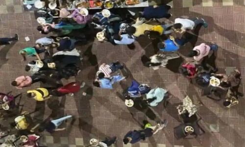 Lockdown में यूपी के इस शख्स को बेटे का जन्मदिन मनाना पड़ा महंगा, दर्ज हुई FIR